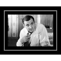 Affiche encadrée Noir et Blanc: Les tontons Flingueurs - Lino Ventura - 50x70 cm (Cadre Tucson)